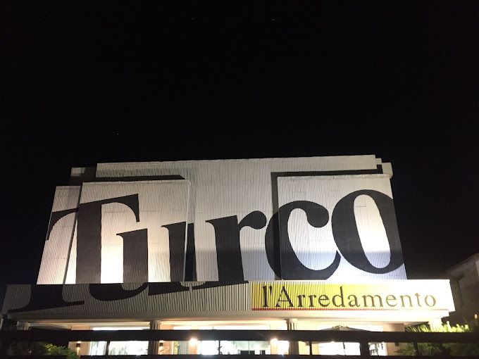 Azienda - - Turco l'arredamento La stuttura di Turco Arredamento